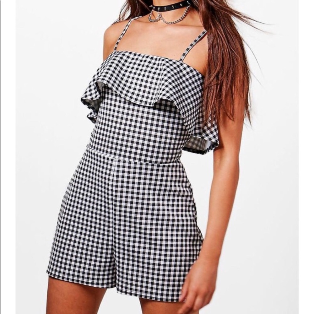 BRAND NEW WITH TAGS Boohoo Gingham Ruffle Playsuit